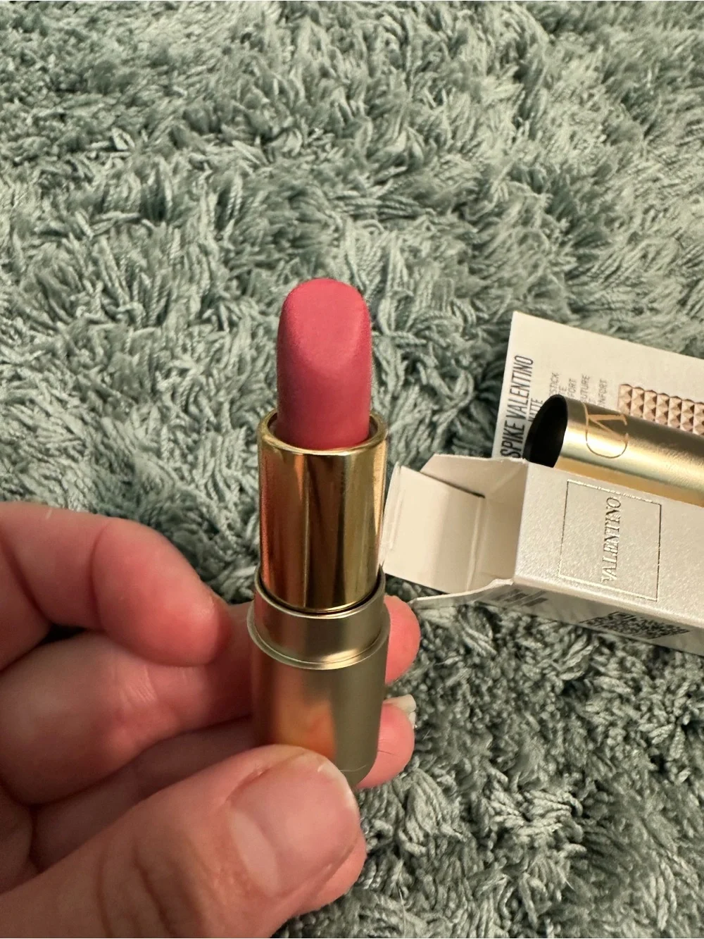 Valentino Spike Matte Lipstick - 100R Stand Out in Nude Pink (not nude) - Picture 4 of 4
